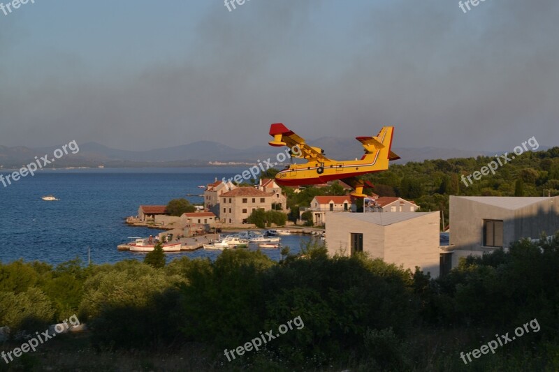 Canadair Firefighting Plane Croatia Dalmatia Fire Free Photos