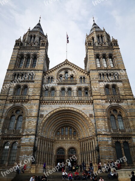 Building South Kensington Free Photos