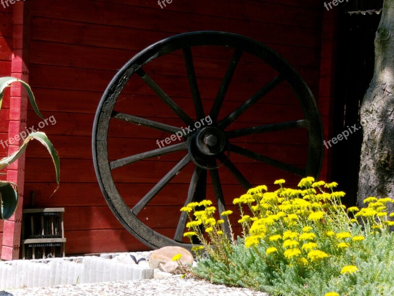 Wagon Wheel Farmhouse Wheel Wood Garden