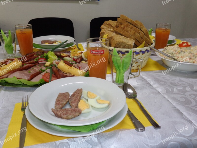 Easter Dining Table Covering Cutlery Event