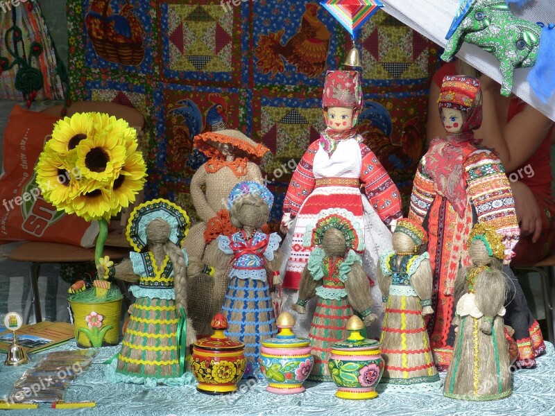 Russia Historically Golden Ring Market Doll