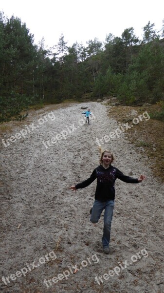 Children Race Play Slope Sand