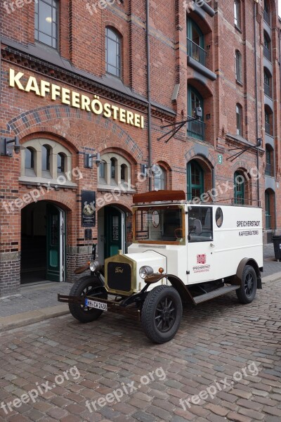 Hamburg Speicherstadt Oldtimer Vans Coffee