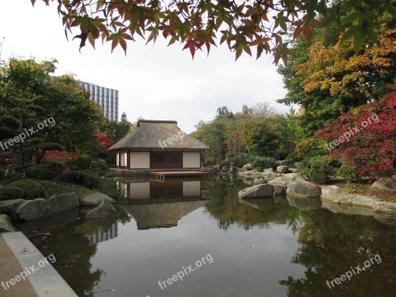 Japanese Teahouse In Hamburg Planned And Blomen Mirroring Park