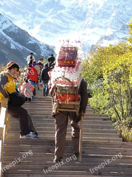 Snow Mountain Pui Shan Workers Character Stairs Carry