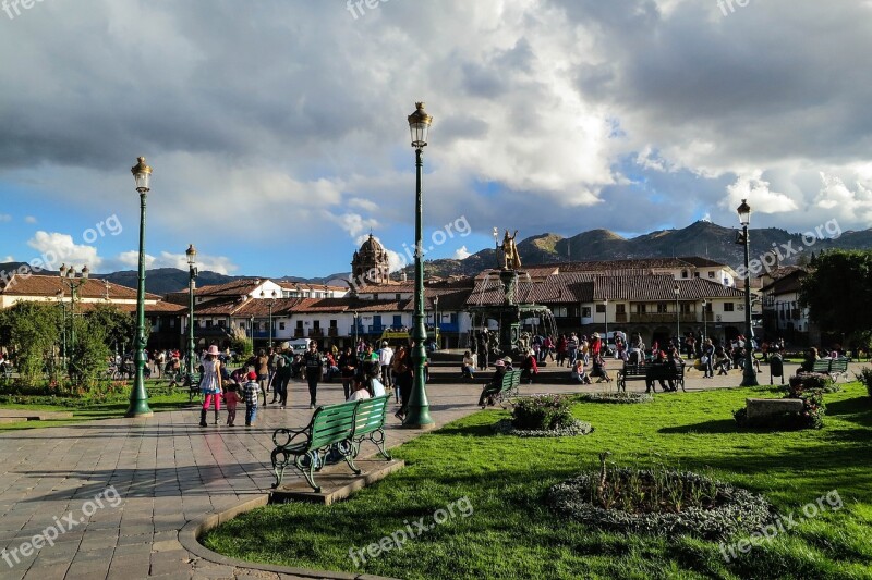 Plaza De Armes Cusco Peru Lamp Posts Benches