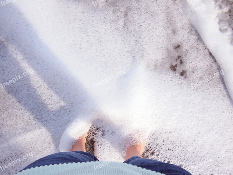 Feet Barefoot Water Shore Beach