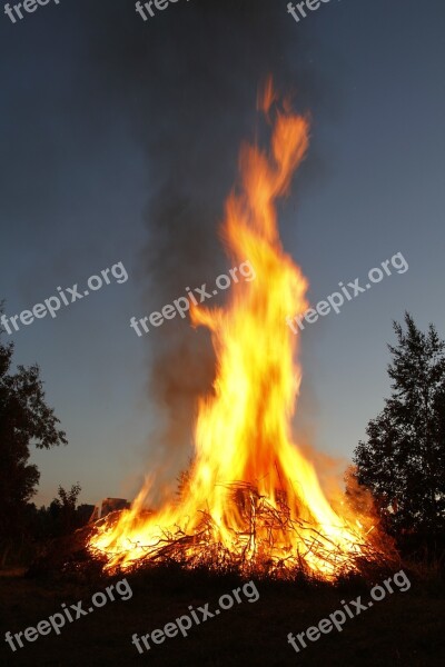 Flame Bonfire Fire Smoke Free Photos