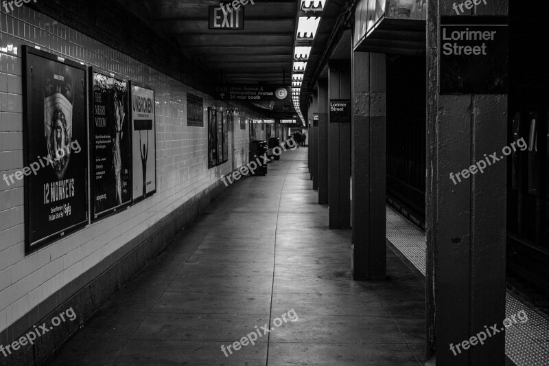 Nyc Subway Underground Transportation Platform