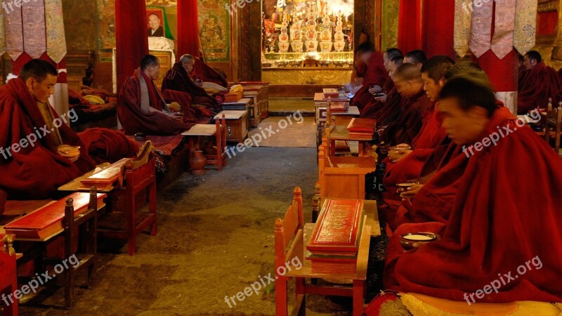 Tibet Monastery Monks Gyantse Prayer