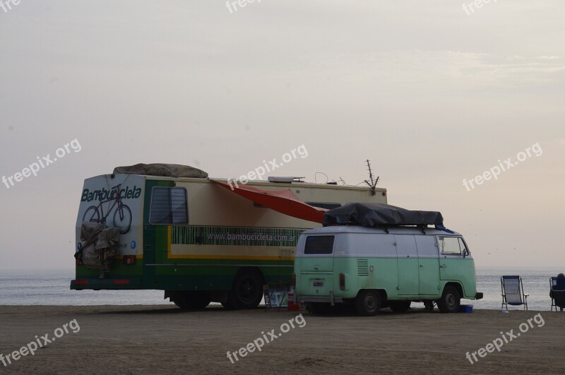 Caravan On A Beach Rv On A Beach Caravan Travel Recreation