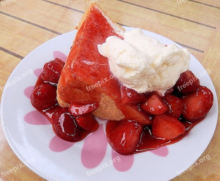 Strawberries Angel Food Cake Buffalo Ice Cream Food Dessert