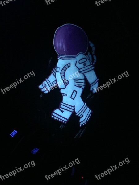 Space Man Lasertag Glow Free Photos