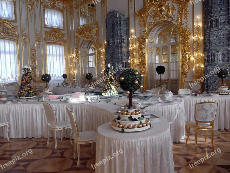 Catherine's Palace Rooms Splendor Gold Ornament Gedeckter Table