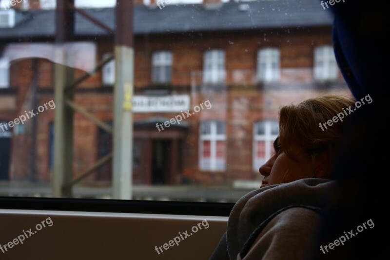 Passenger Film Keira Knightley Railway Station Train The View From The Window