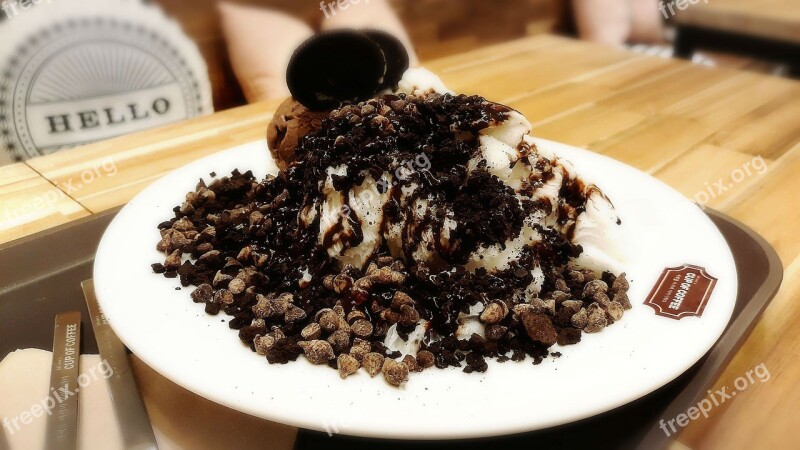 Shaved Ice With Chocolate Shaved Ice Ice Chocolate Icing Snow And Ice