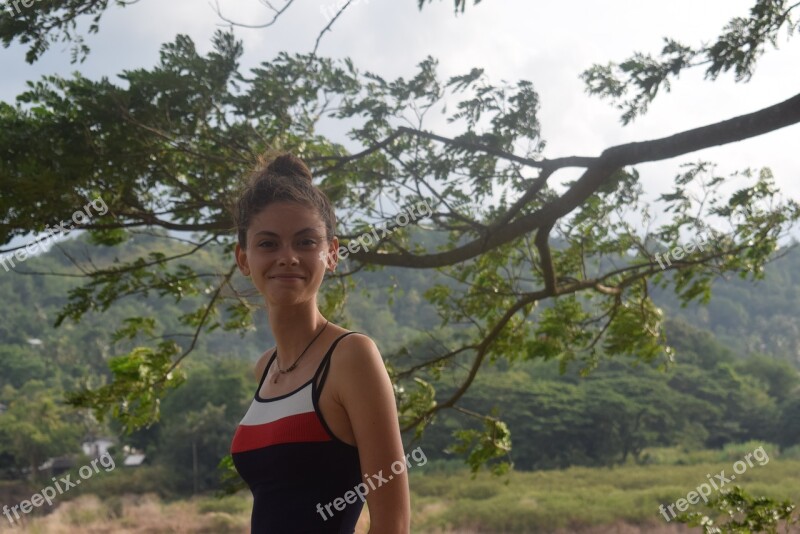 Nature Portrait Woman Good Looking Head