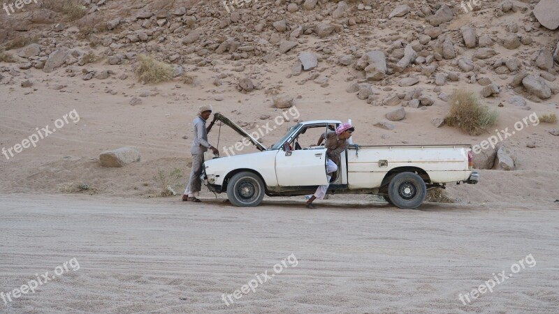 Egypt Car Repair Problem Mountains The Desert