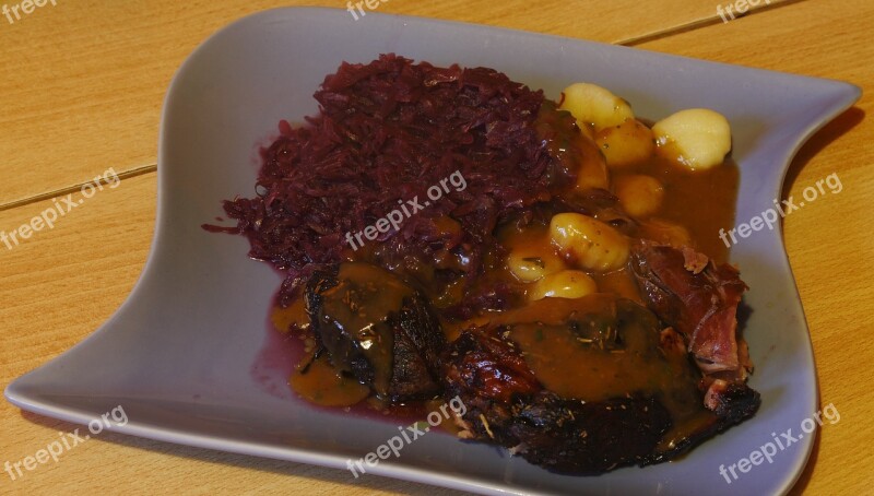 Turkey Upper Leg Meat Fried Red Cabbage