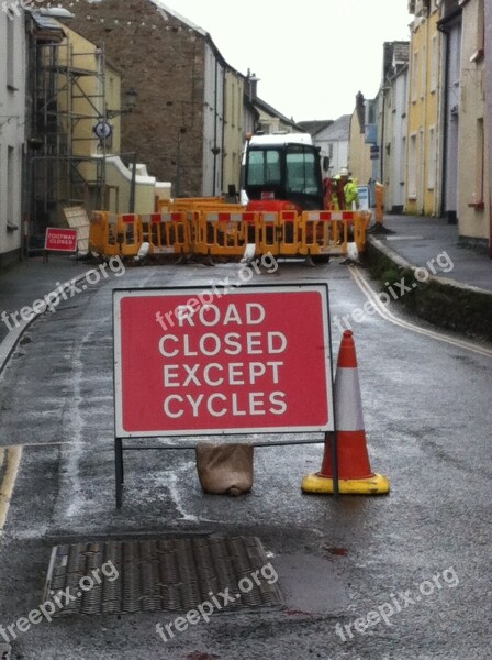 Road Closed Street Detour Signage