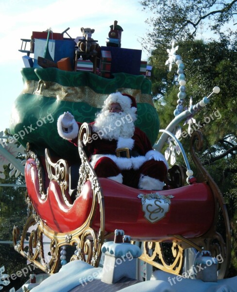 Christmas Parade Magic Kingdom Disney Santa