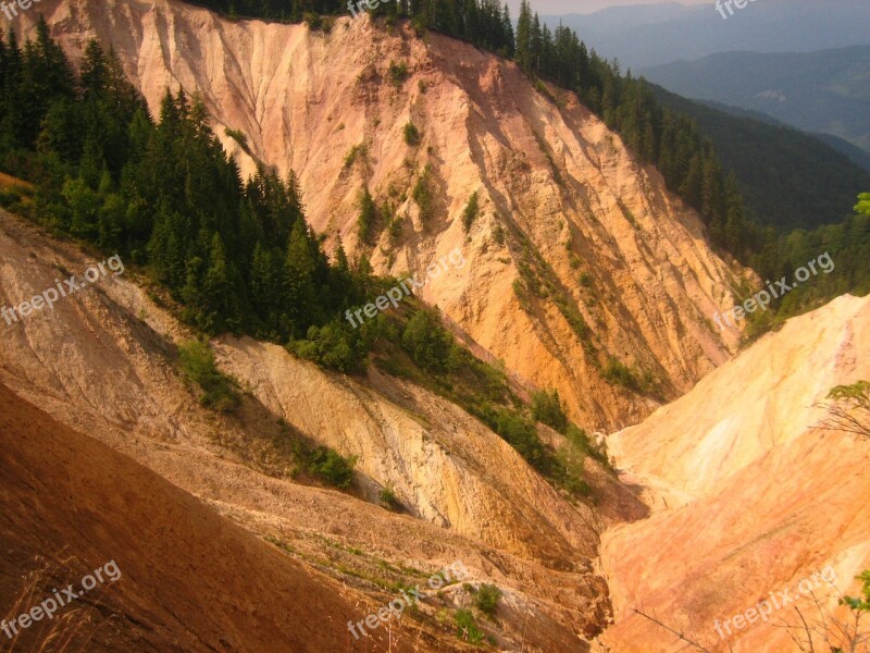 The Pit Ruginoasa Apuseni Mountains Mountain Romania