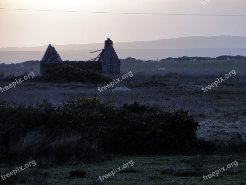 Ruined House Lapsed Hut Decay House