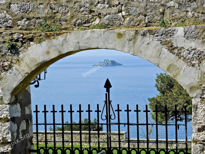 Island Arch Scenic Mediterranean View