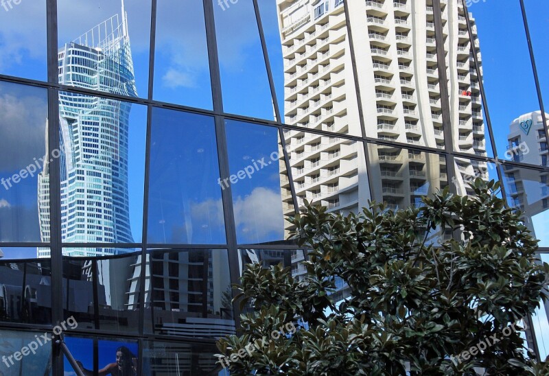 City View Surfers Paradise Mirroring Skyscraper Building