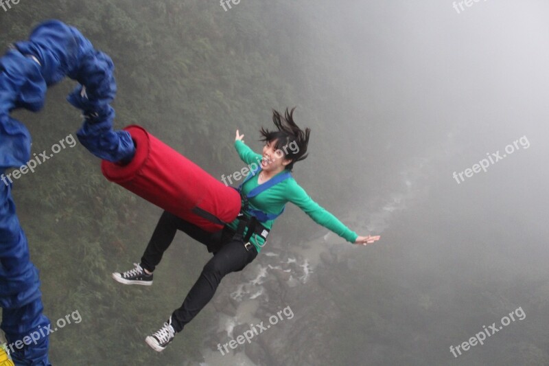 Extremely Unusual Conditions Jumping Bridge Landscape Bungee