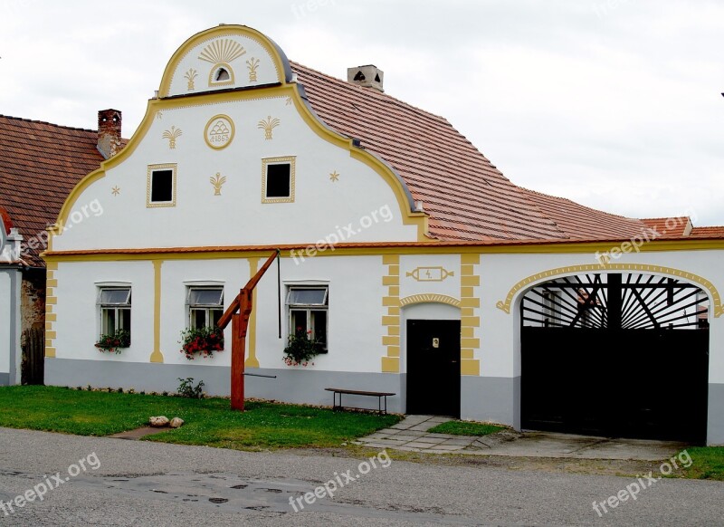 Holašovice Peasant Baroque Village The Outhouse History