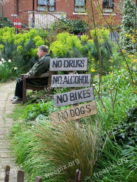 Sign Garden No Phoenix Gardens Camden