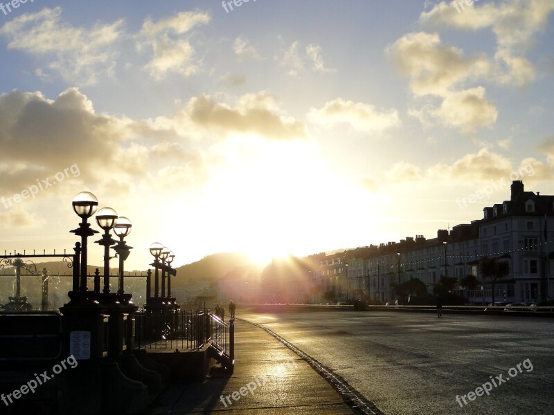 Light Promenade Sun Backlighting Wales