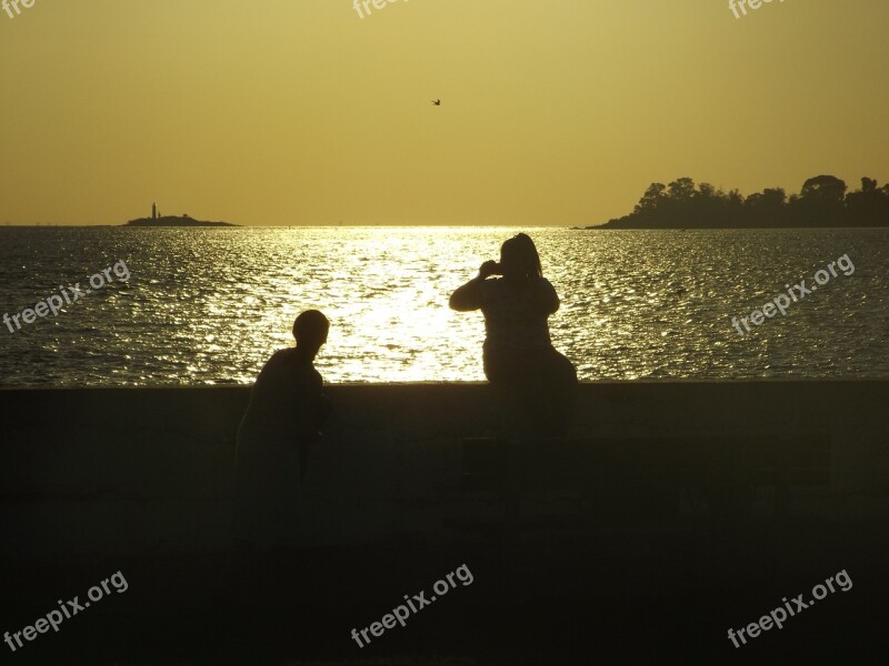 Photo Backlight People Friendship Walk