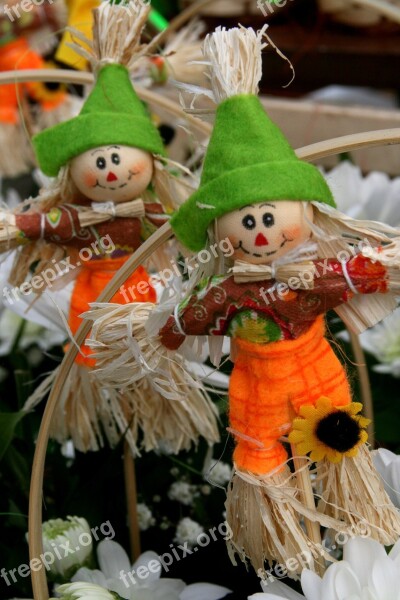 Scarecrow Couple Flower White Spring