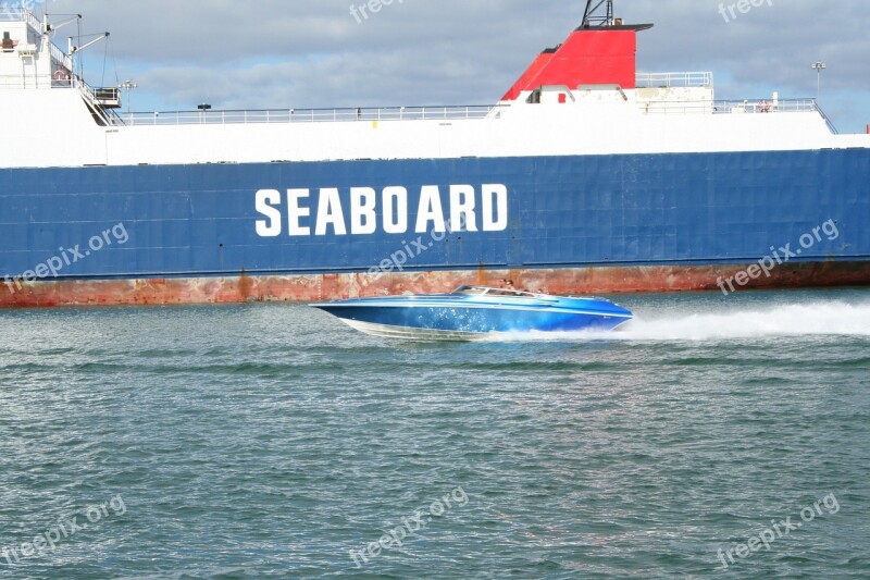 Speed Boat Miami Port Miami Florida Ocean