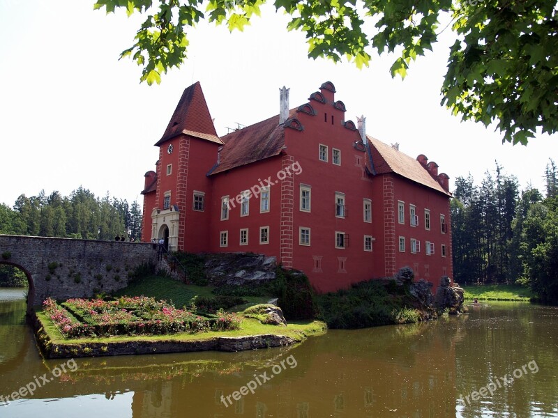 Castle červená Lhota Monument Lake Czech Republic