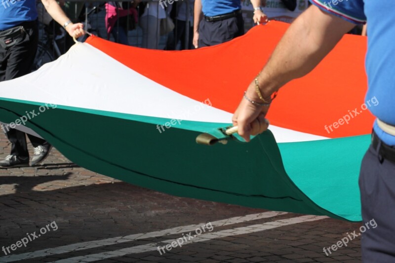 Flag Italy Hands Free Photos