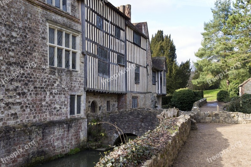 Ightham Mote Medieval Moated Manor House Stonework Timber Frame Construction Water