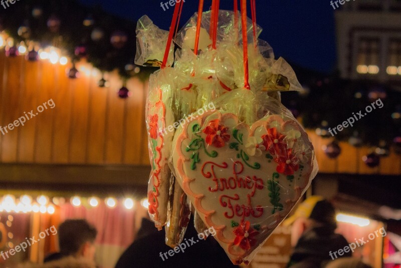 Christmas Market Gingerbread Heart Christmas Stand Bude