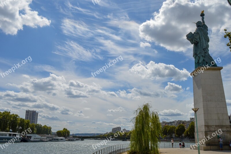 Statueoflibertyparis Bluesky Seinriver Travel Paris