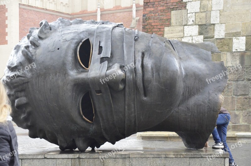 Kraków Mask The Market Spacer Culture