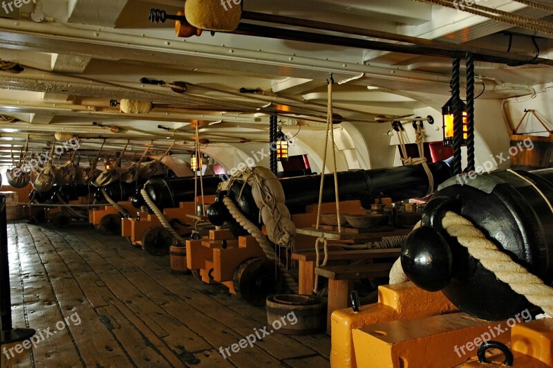 England 2014 Portsmouth Historic Dockyard Hms Victory On The Lower Gun Deck