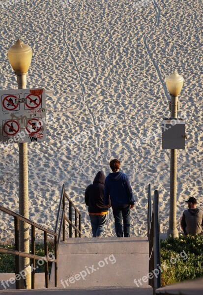 Beach Beach Access Couple Walking Stairs Steps