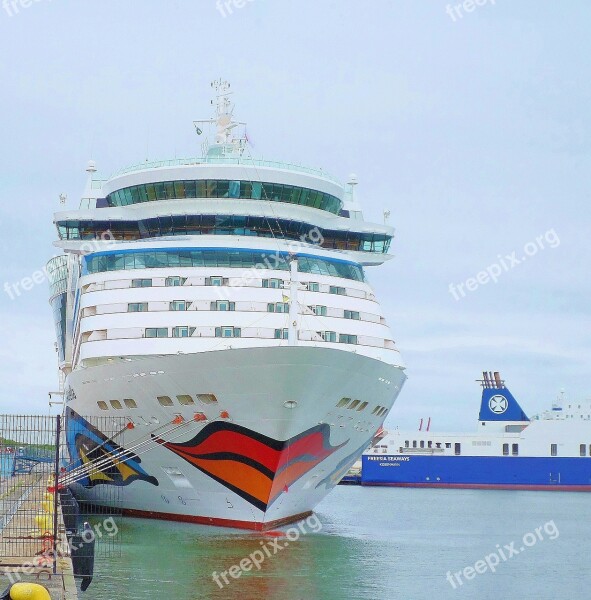 Kiss Mouth Cruise Ship Aida Bella Port