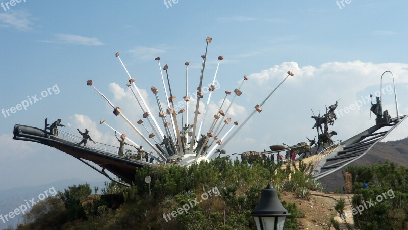 Statue Monument Chicamocha Attraction Sculpture