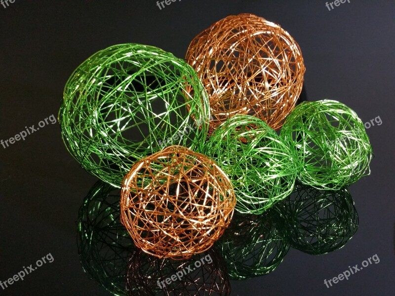 Ball Wire Green Orange Decoration