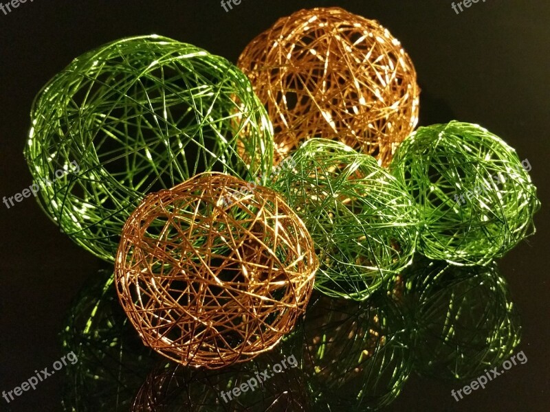 Ball Wire Green Orange Decoration