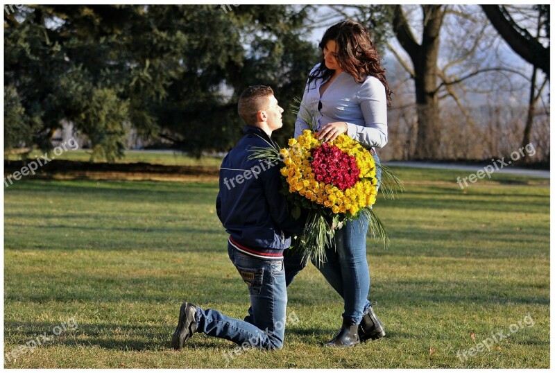 Request For Hand Couple Fan Park Bouquet