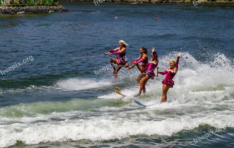 Water-skiing Entertainment Sport Sea Women